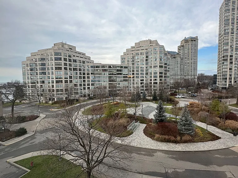 2261 Lake Shore Blvd W #519 — Photo 19