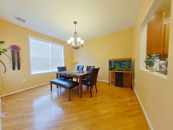 2nd image of 15035 Sunflower Dr