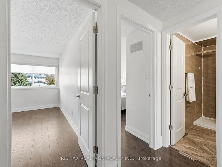 117 Cardinal Cres #UPPER — Photo 21