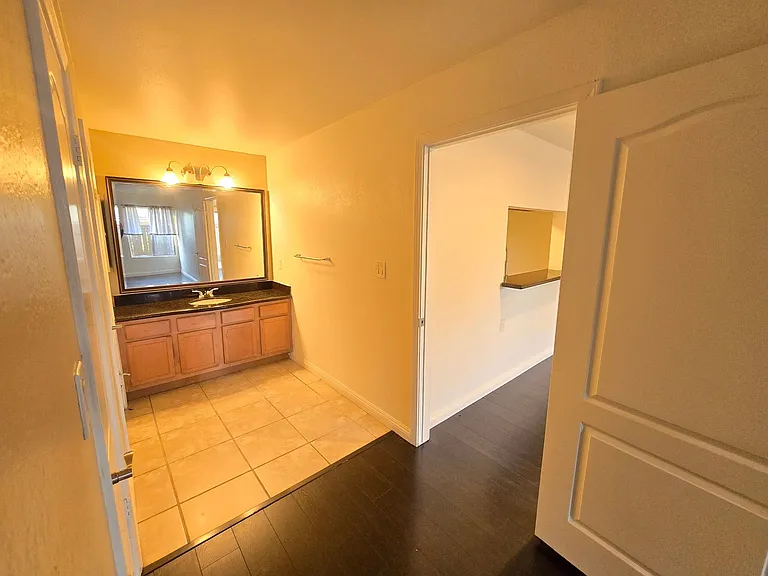 1345 Cabrillo Park Dr #E01 — Photo 10