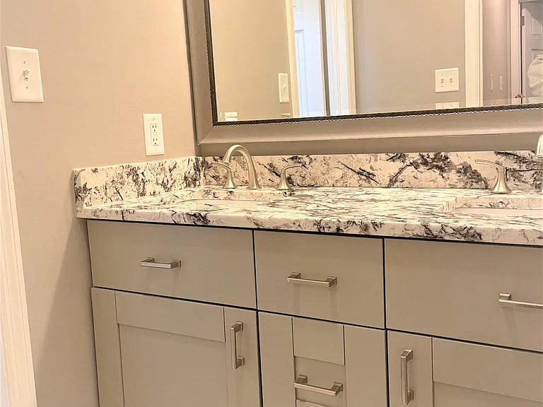 upper level second bath