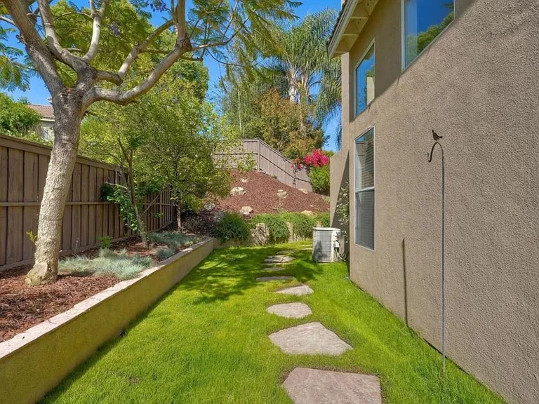 6890 Camino De Amigos — Photo 28