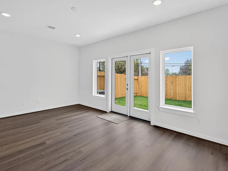 9113 Highland Northern Way — Photo 14