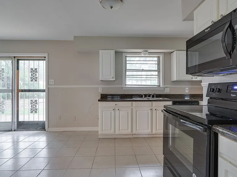 3507 Boeingshire Dr — Photo 4