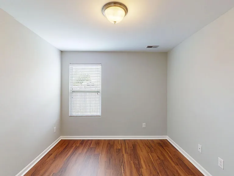 10612 Kempsford Dr — Photo 11
