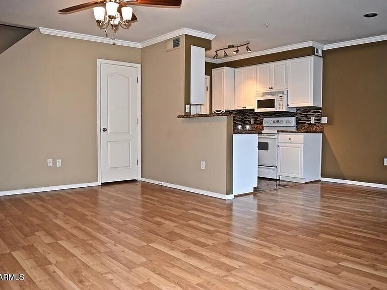 1701 E Colter St #7 — Photo 3