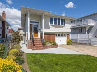 36 2nd Ave #1, East Rockaway, NY 11518