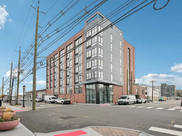 1 Mallory Avenue image 49 of 51