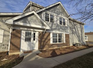 1560 Timber Trl, Wheaton, IL 60189