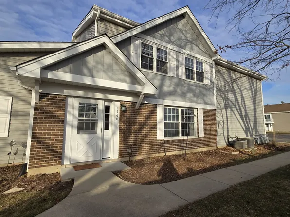 1560 Timber Trl, Wheaton, IL 60189