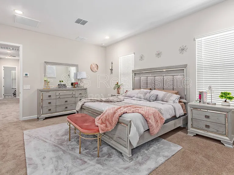 4826 E Helena Dr — Photo 14
