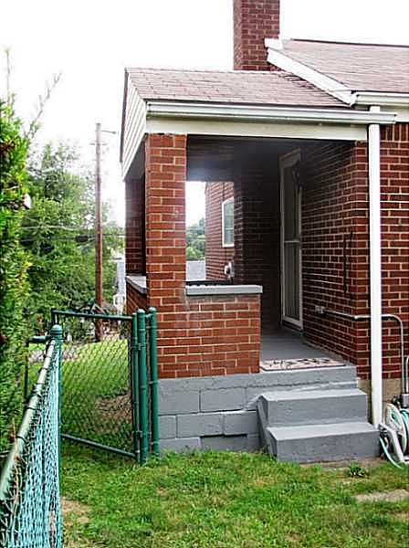 Covered Side Porch