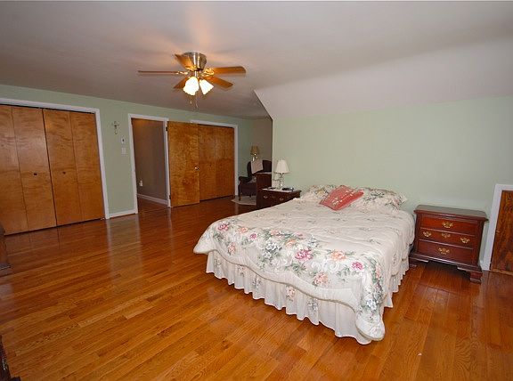5th image of 125 Moredun Ave