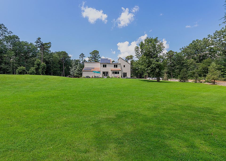 13 Hidden Pines Dr, Millstone Township, NJ 08510 Zillow