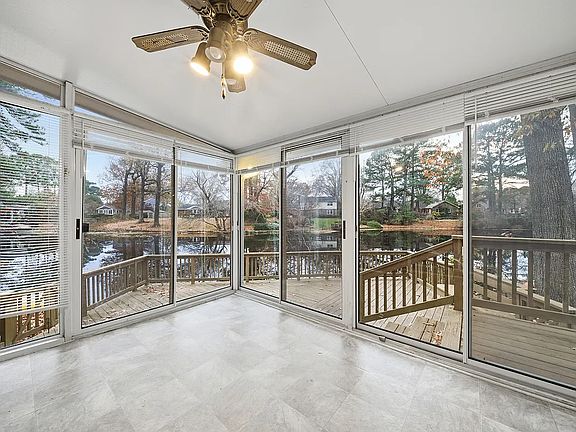 2nd image of 901 Poquoson Cir
