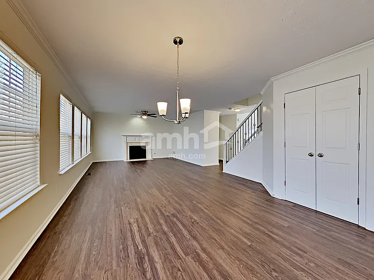 872 Holly Meadow Dr — Photo 7