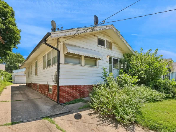 1427 48th St, Des Moines, IA 50311