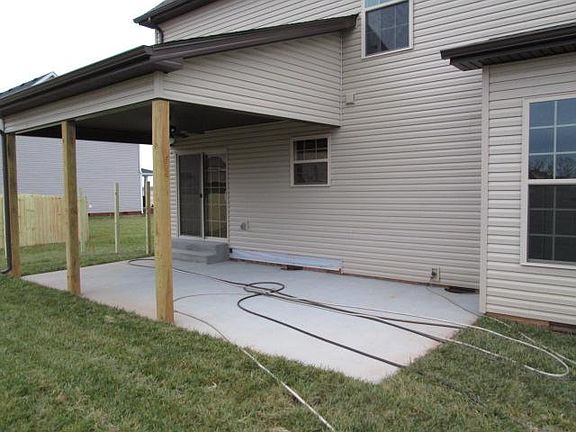 3rd image of 950 Autumnwood Farms #950