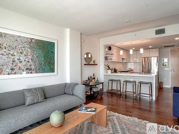 4th image of 555 Hayes St #426A
