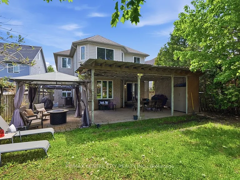 1141 Crosscreek Cres — Photo 26