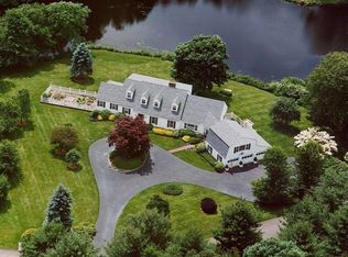 39 Pond View Ln, New Canaan, CT 06840