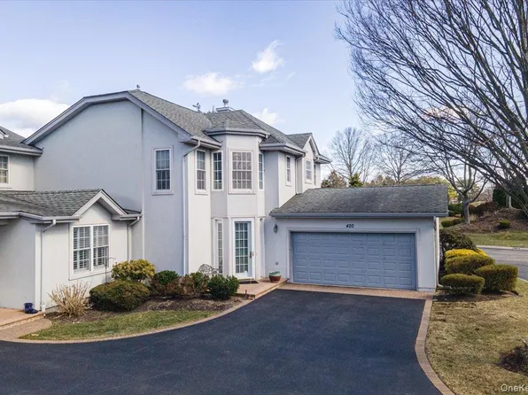 420 Florencia Place, Melville, NY 11747
