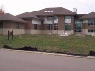 352 Inverness, Highland, MI 48357