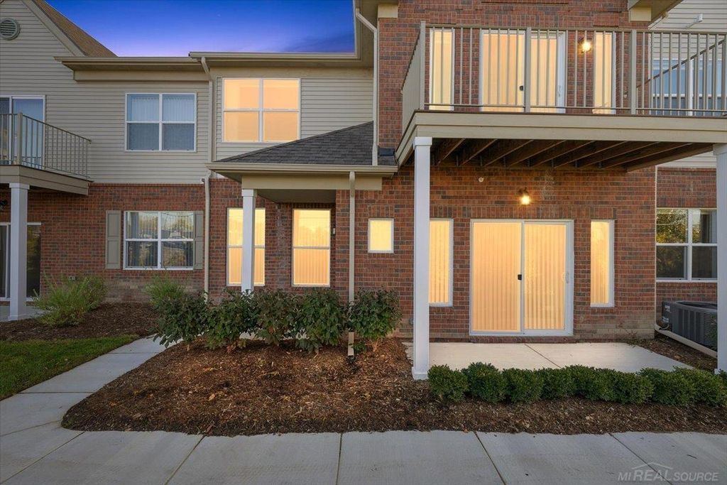 8280 Heywood Cir #2, Sterling Heights, MI, Sterling Heights