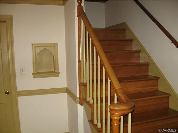 3rd image of 401 Delton Ave