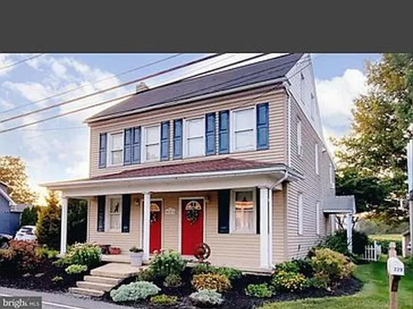 221 W Main St, Newmanstown, PA 17073