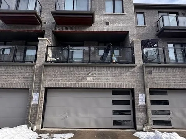 16 Dockside Way, Whitby, ON L1N 0M6