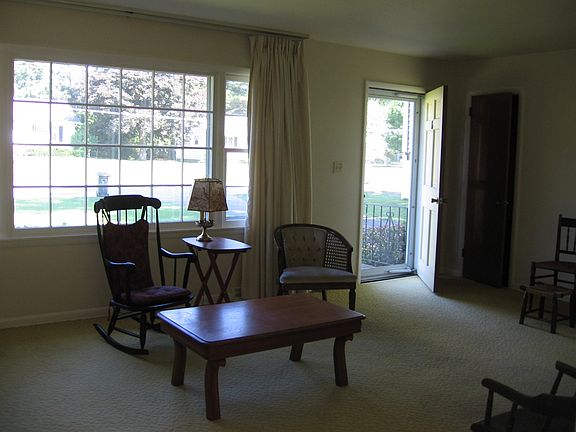 3rd image of 16 Lace Ln