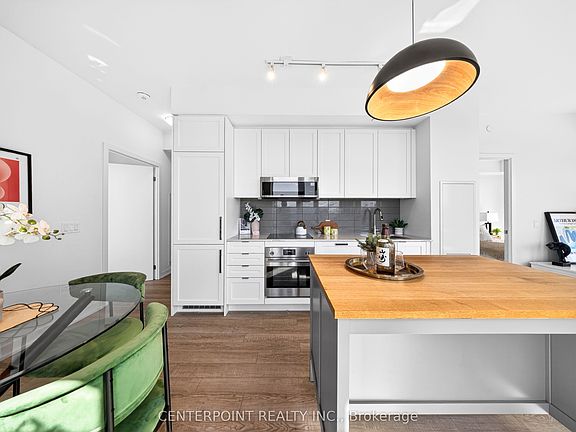 4th image of 250 Lawrence Ave W #519