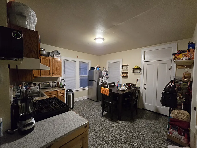 2730 N Marmora Ave #2 — Photo 15