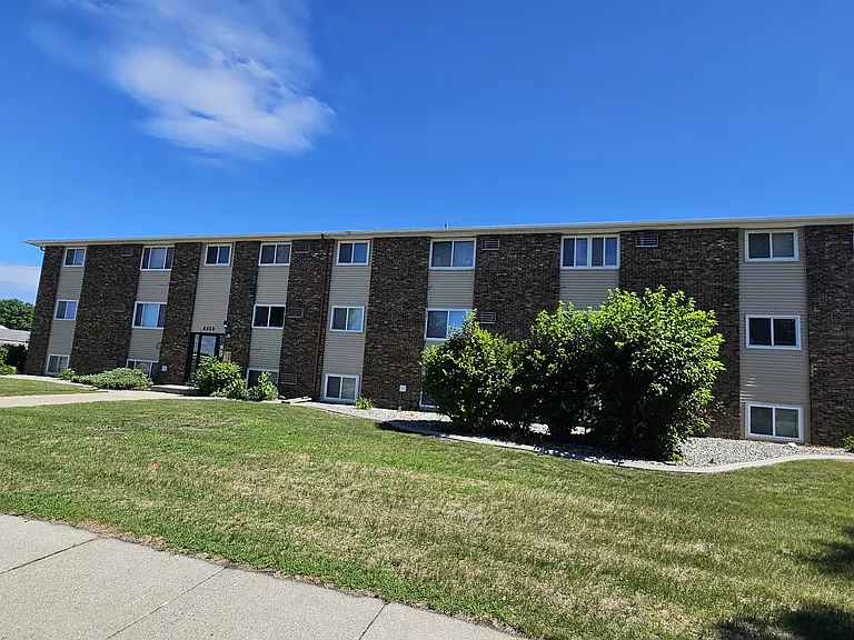 2333 20 1/2 Ave S Fargo, ND