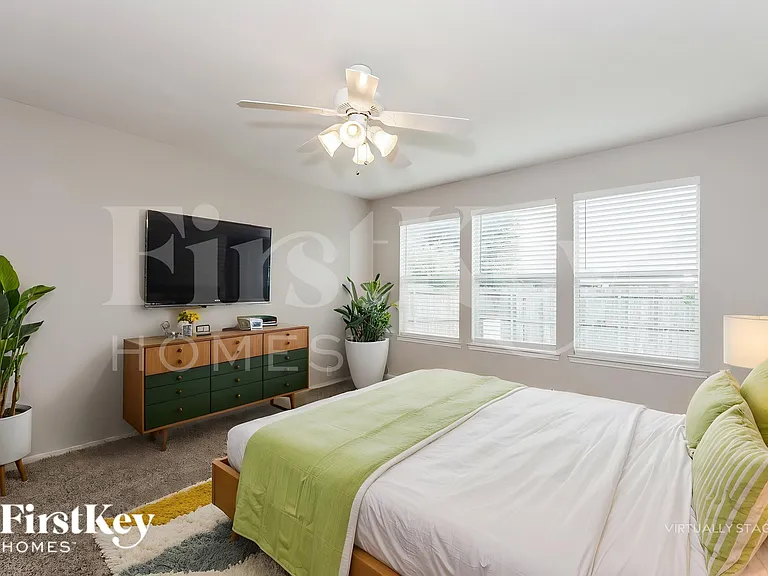 4500 Chris Dr — Photo 11