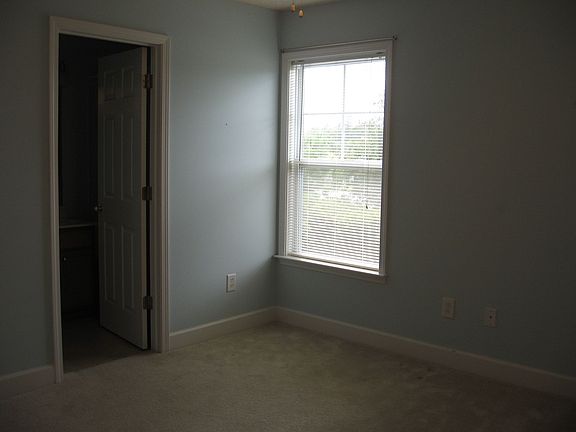 upstairs bedroom (1 of 2)