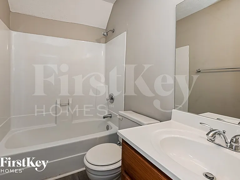 3900 Hadley Farm Dr — Photo 17