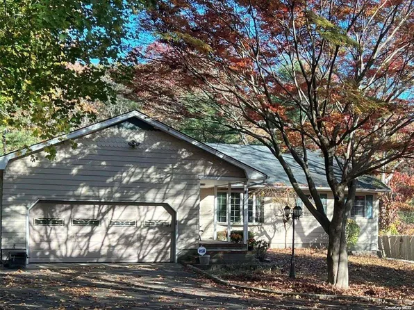 1157 Broadway Avenue, Holbrook, NY 11741