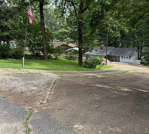 5th image of 908 Lakeview Dr
