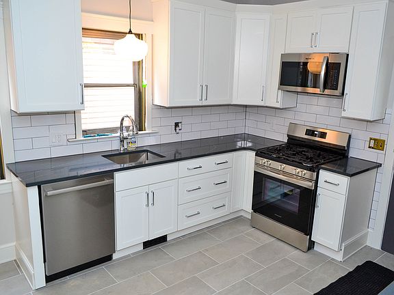 4th image of 9909 Newton Ave