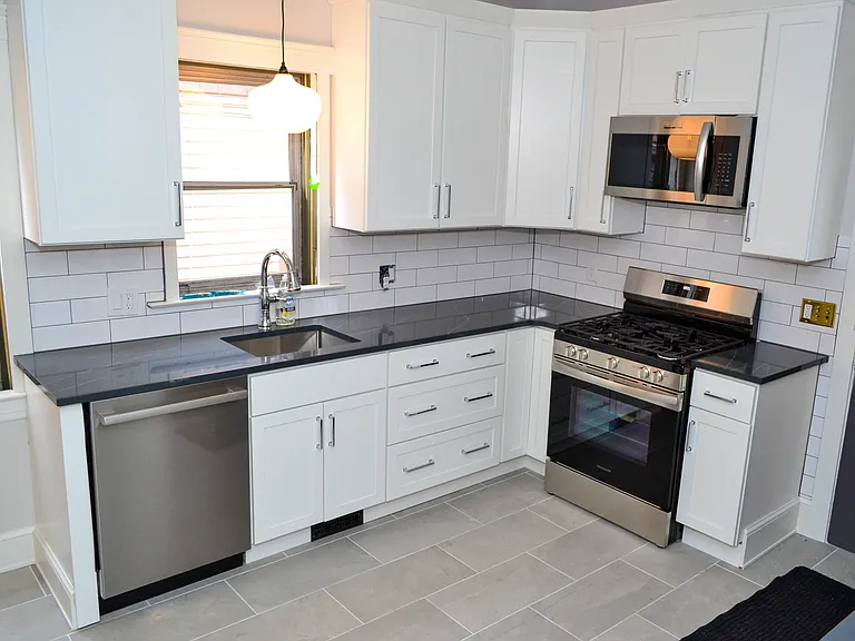 9909 Newton Ave — Photo 4