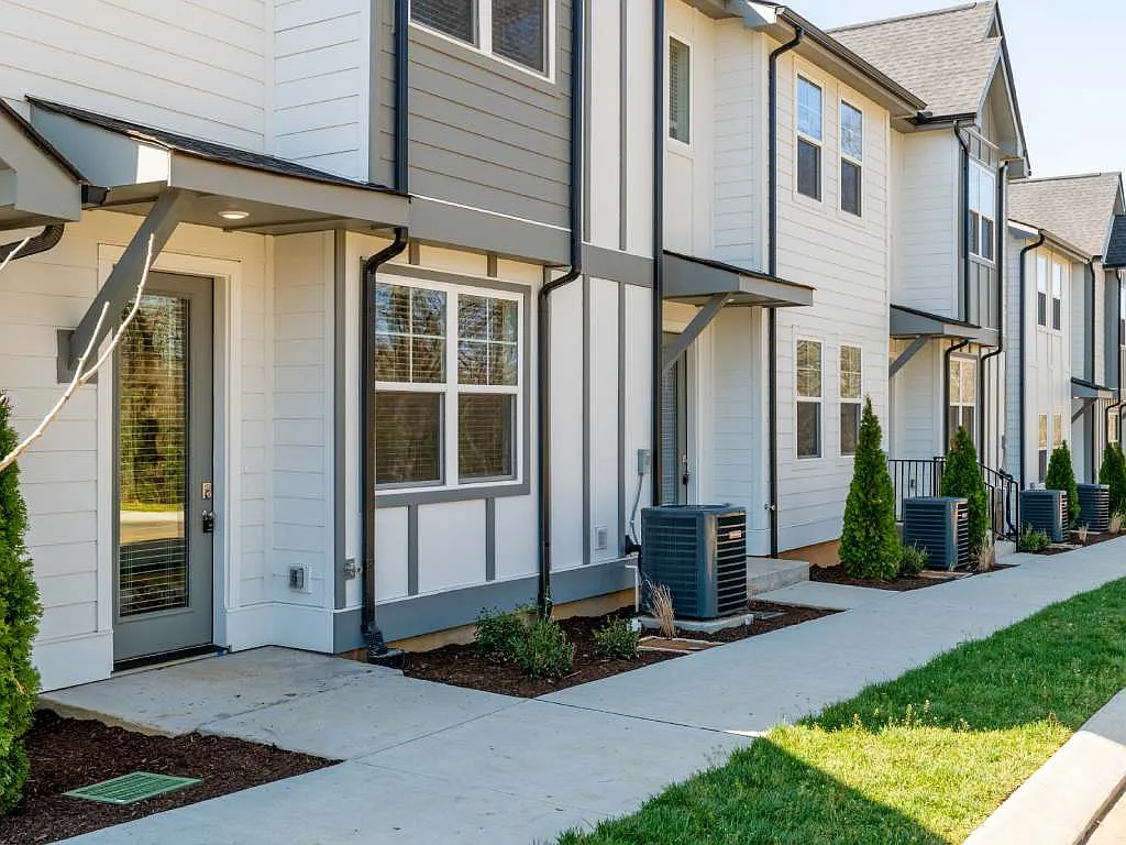 The Harris — Photo 3