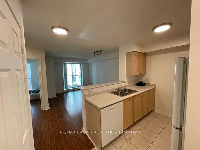 22 Olive Ave #807 — Photo 9