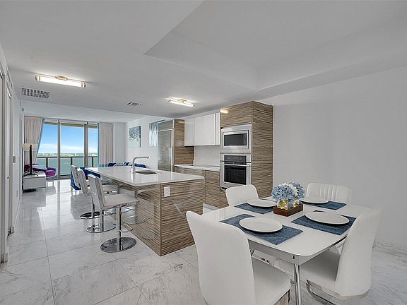 4th image of 460 NE 28th Street #3407