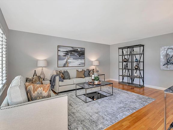 2nd image of 1021 W Latimer Ave