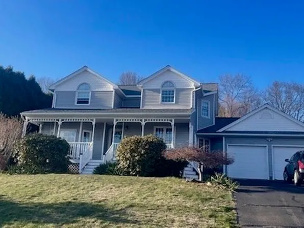 49 Valley View Dr, Ludlow, MA 01056