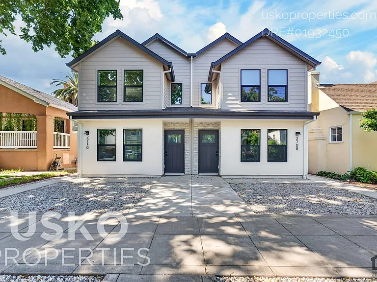 2710 T St #2 — Photo 2