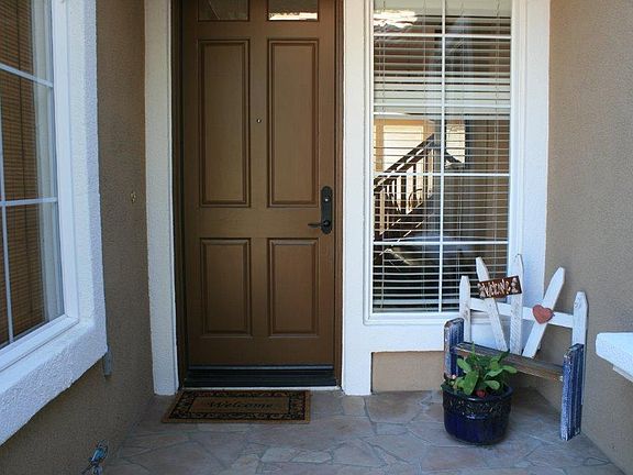 3rd image of 475 Willow Glen Cir