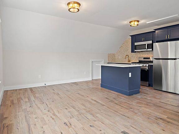 4th image of 269 Humphrey St #2RF